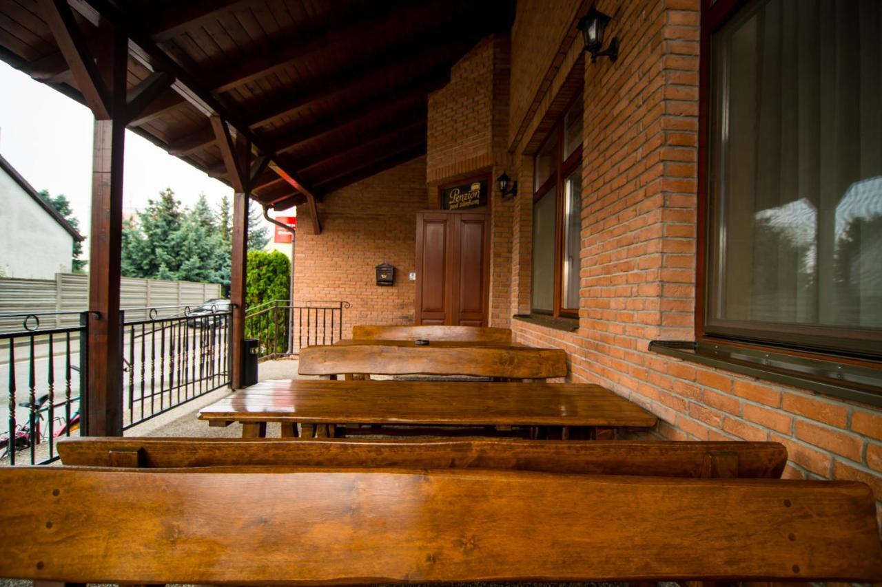 Penzion Pod Zamkom-Boleráz Extérieur photo